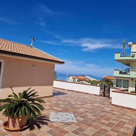 Villa Franci E Aurora House Capo dʼOrlando Exterior foto